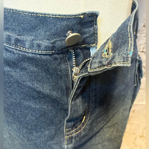 Denim Mini Skirt with Side Pockets - Picture 4 of 7
